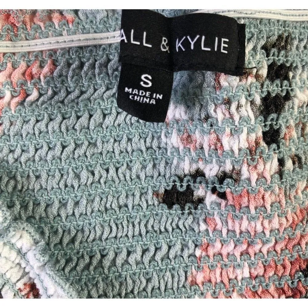 Kendall & Kylie Off the shoulder Smocked Floral Top - Image 6