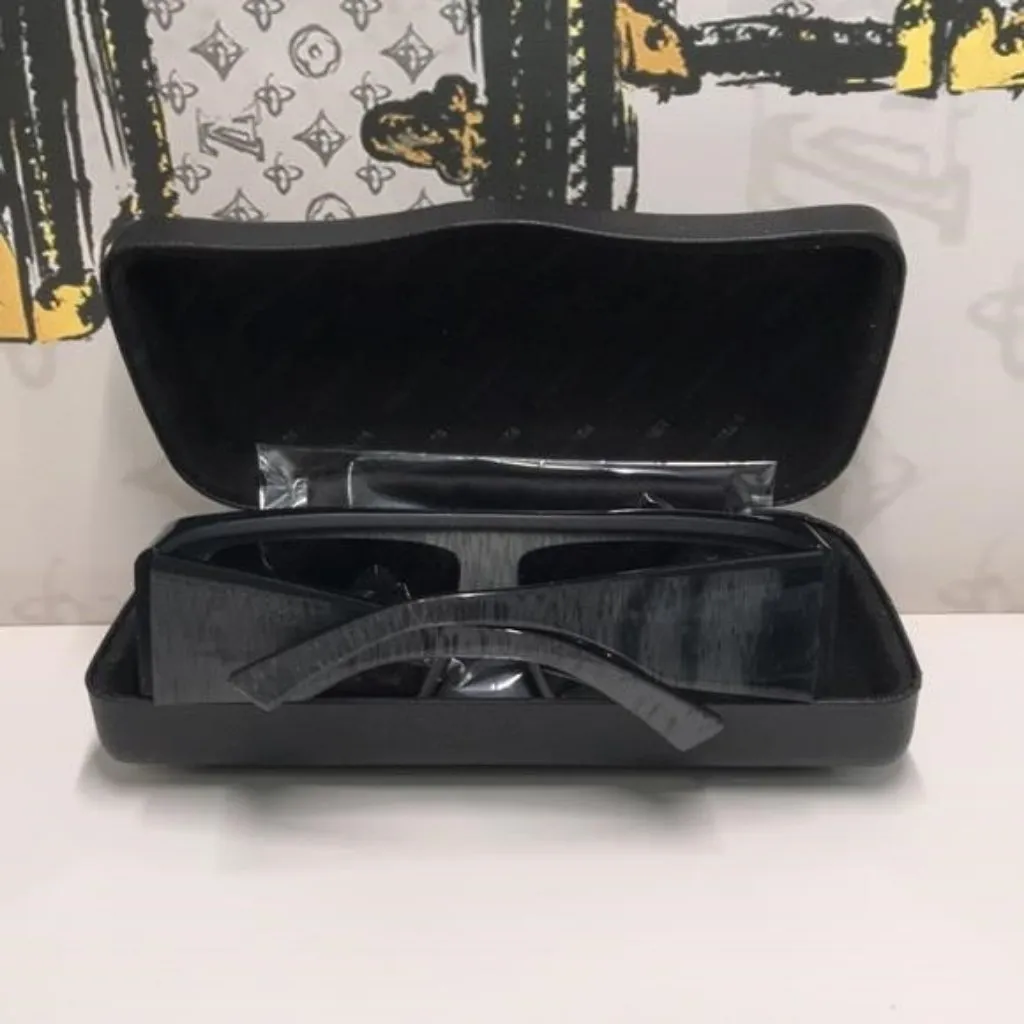 New Authentic Balenciaga BB0002S 003 Grey/Silver Mirror Shield Sunglasses - Image 4