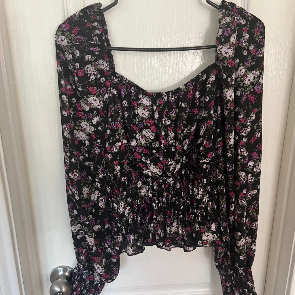 Ultra Flirt Black and Pink Floral Blouse - Image 2