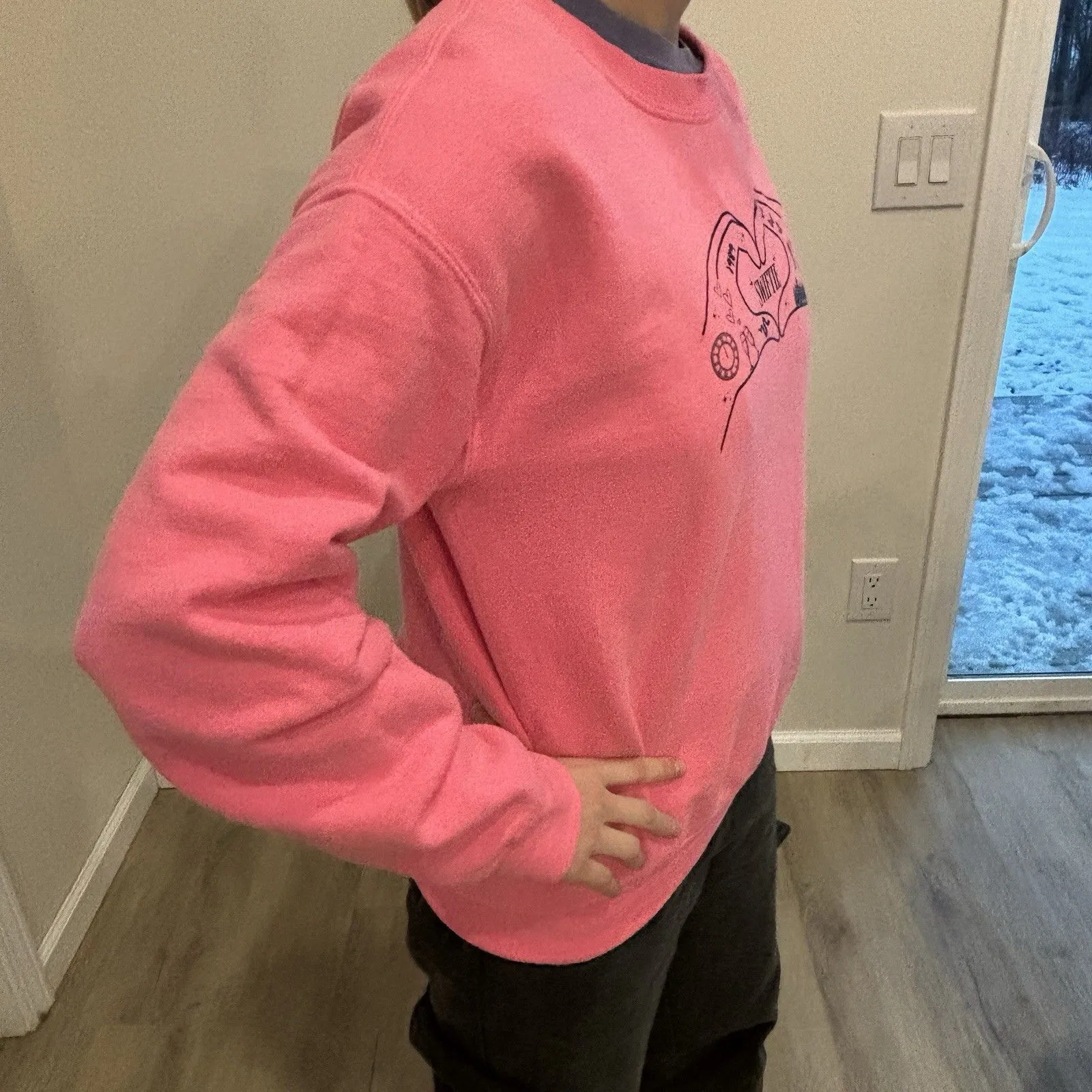 SWIFTIE PINK SWEATSHIRT SMALL Bridgette & Main Heart Hands Taylor Era Fan 89 - Image 11