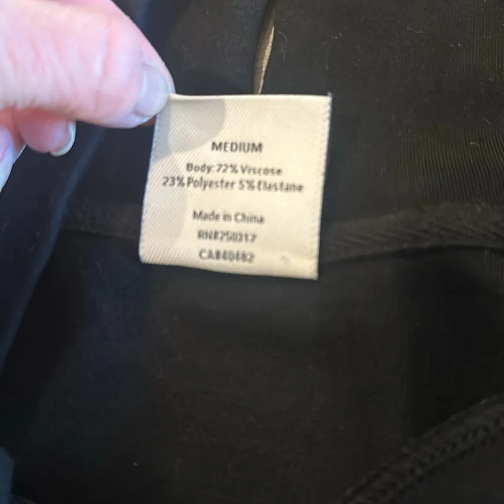 Varley Arcola Black Sweatshirt Sz Medium - Image 11