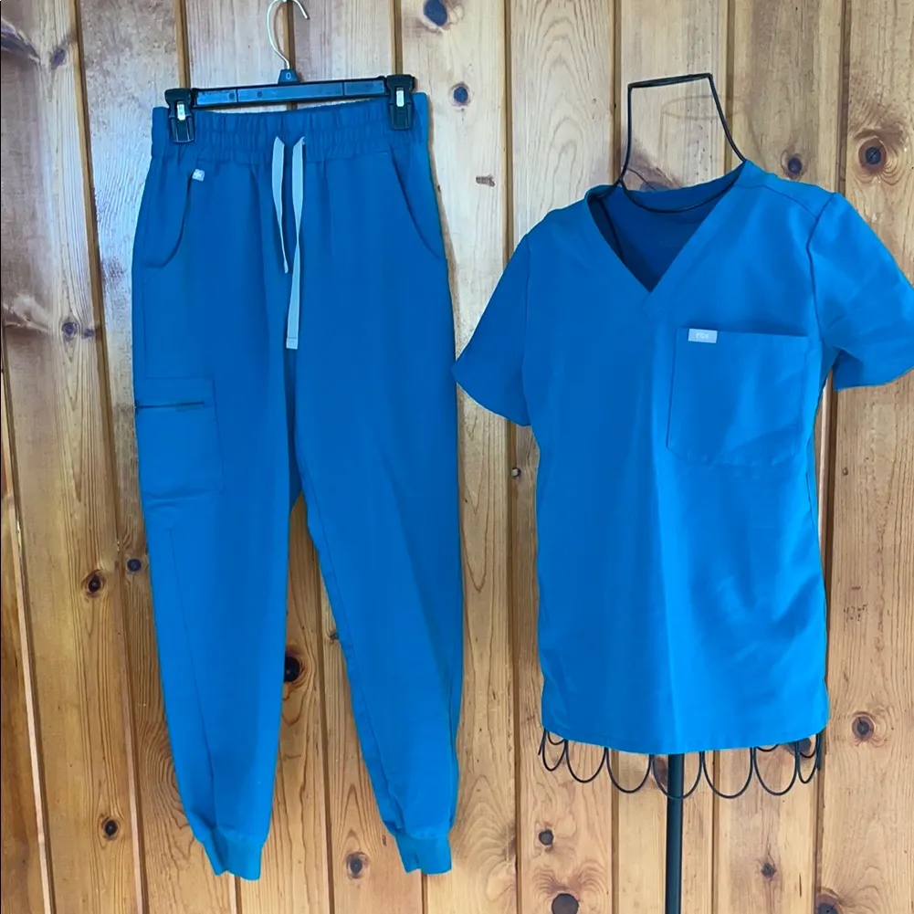 Blue fig Scrub Set with Zamora pants and caterinia scrub top XS/SM - Image 2