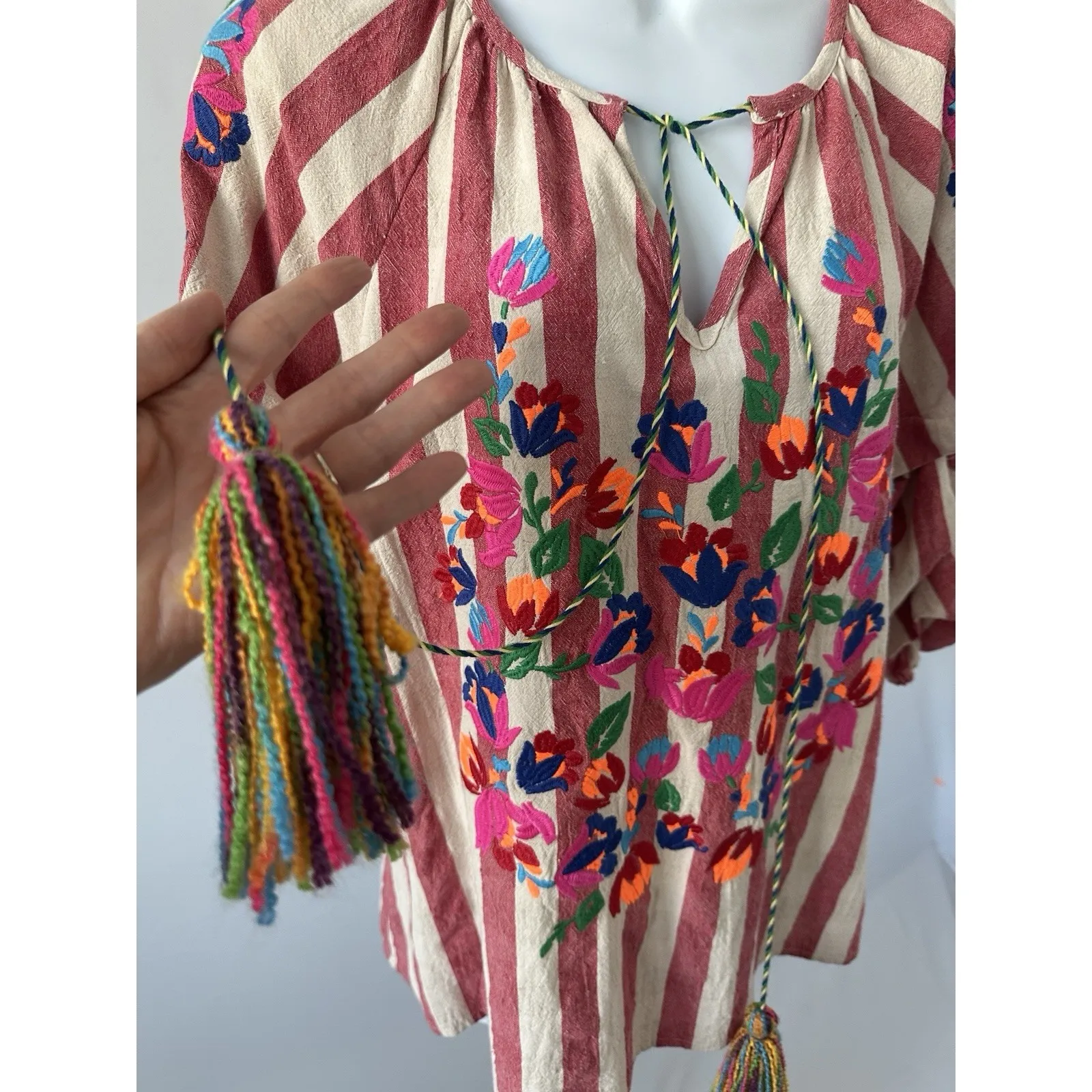 See And Be Seen Linen Bl Red Stripe Floral Embroidered Boho Top, Sz: Small (B51) - Image 2