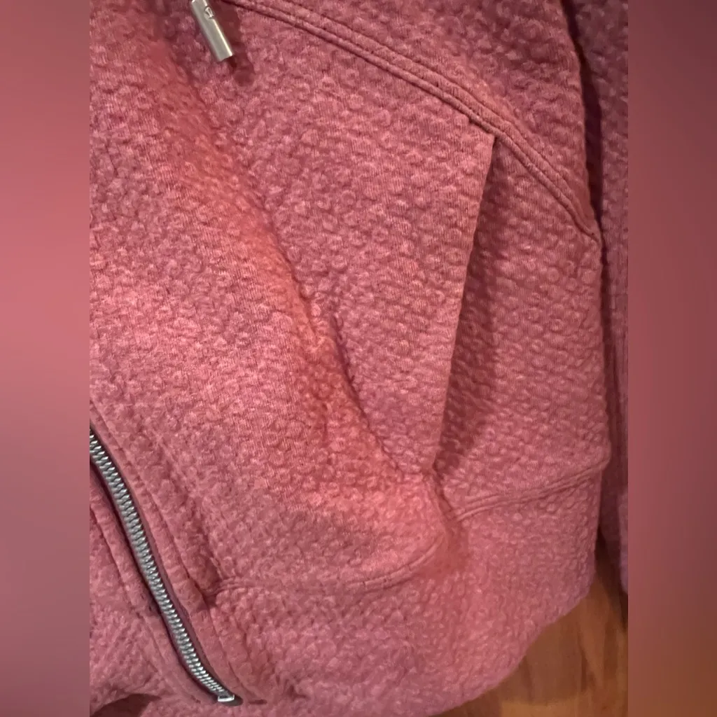 Lululemon Catch a Moment Zip Hoodie Sweatshirt‎ in Heathered So Merlot Size 2 - Image 9