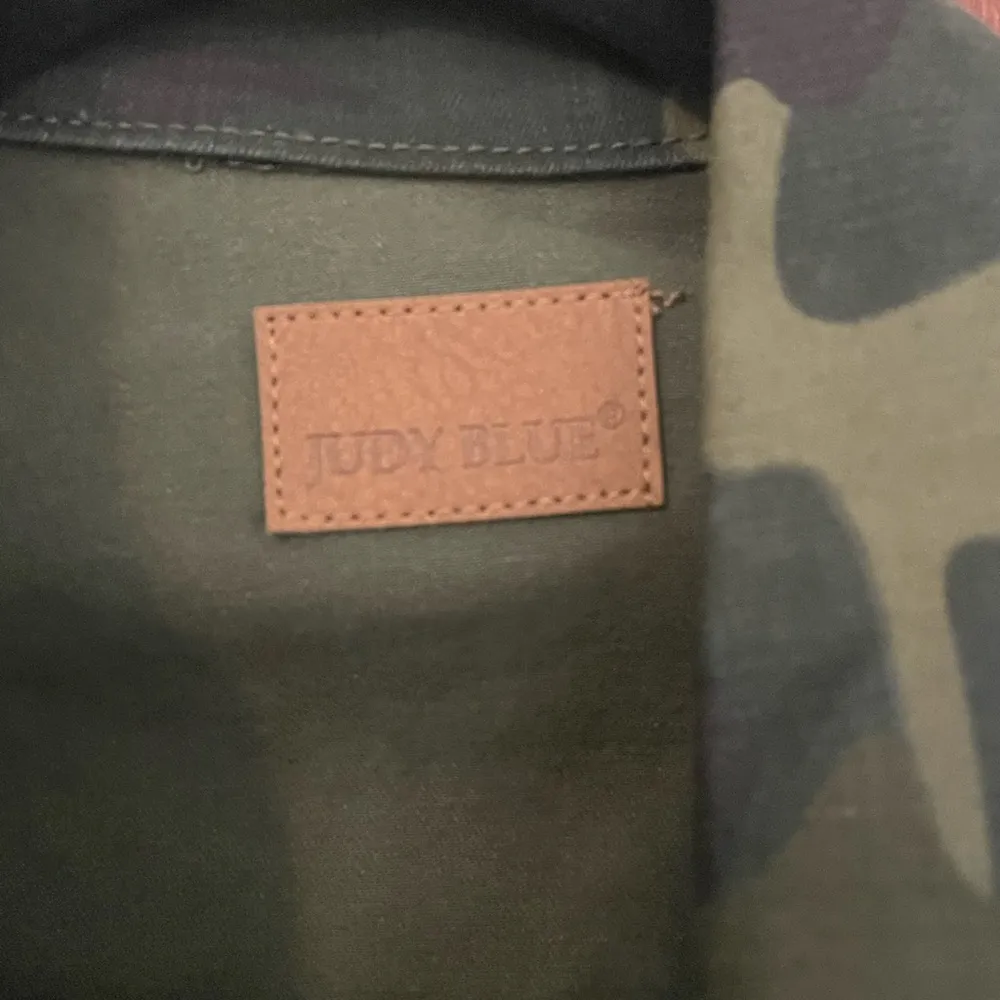 NWT Judy Blue Camo Print Jacket Size S - Image 5