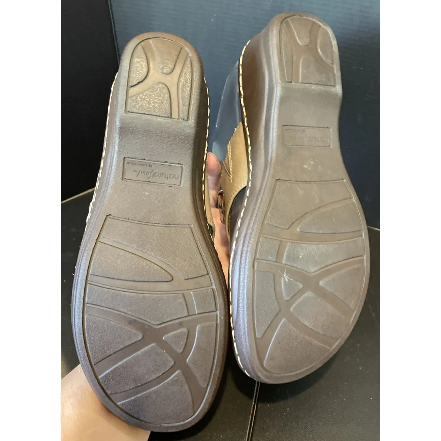 Natural Soul By Naturalizer Womens 8 M  Tan Rhinestone Thong‎ Sandals Slip Ons - Image 5