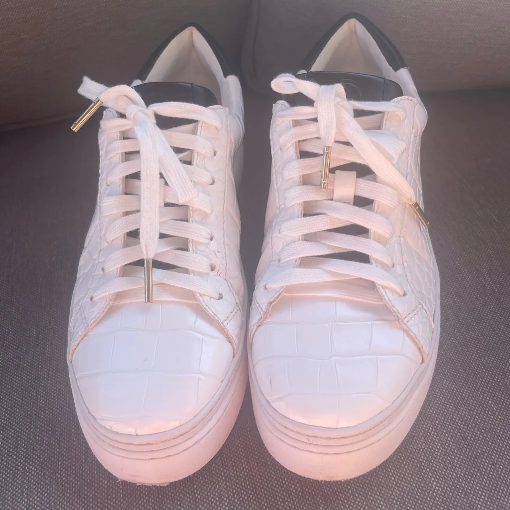 Michael Kors White Sneakers with Gold and Black Accents - Image 3