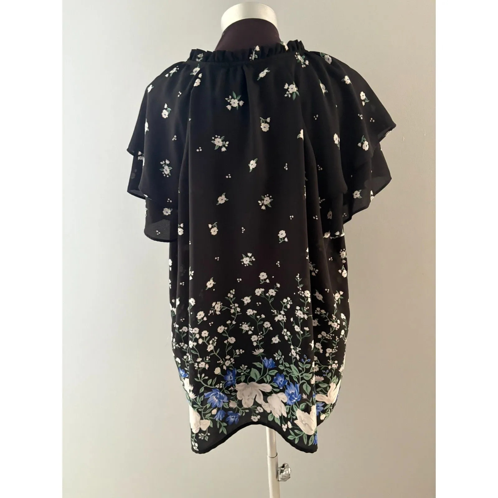Old Navy Top XXL Black Floral Flutter Sleeve Lightweight Whimsigoth Fairy - Image 8