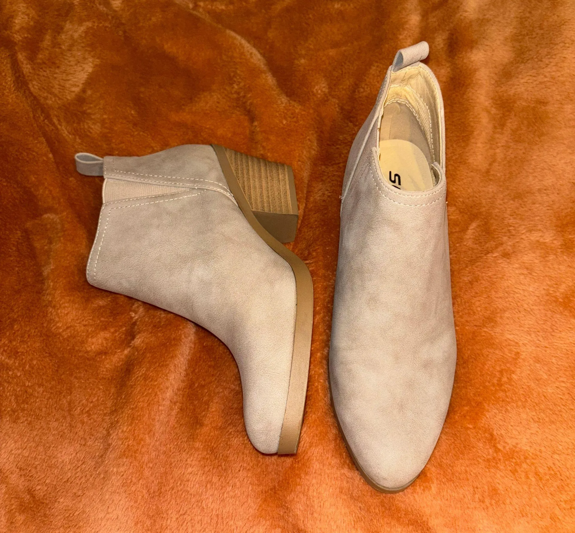 Boutique Boots Size 6 - Image 2