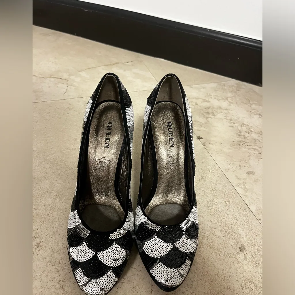 Que Black and White Sequin Women's Shoes Size 7 - Image 6