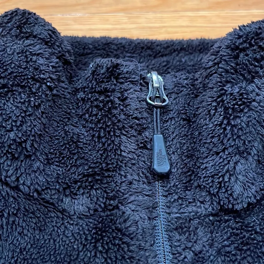 The  north face women’s black fleece vest size medium. - Image 7