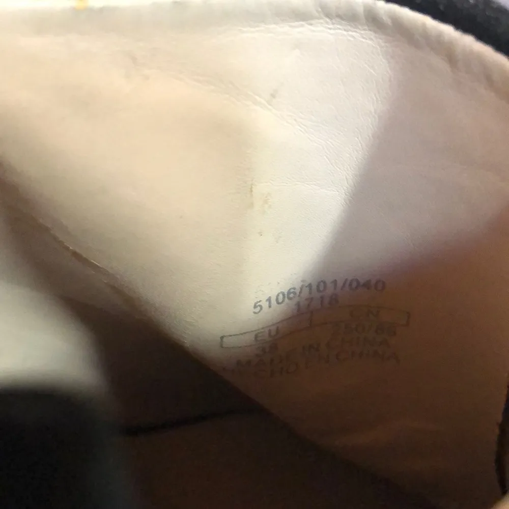 ZARA WOMAN “Fall Winter 12” Black Faux Suede Pumps - Image 8