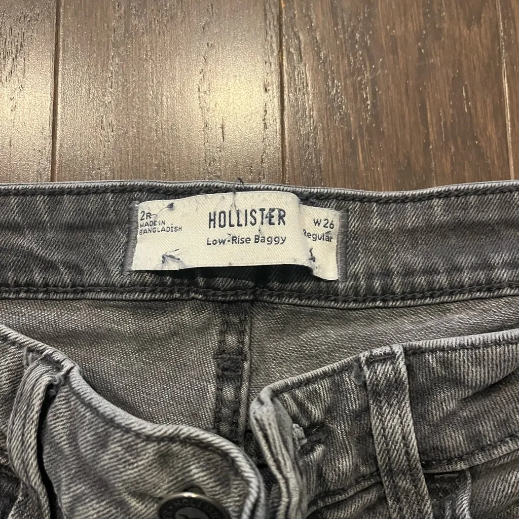 Hollister Black Low Rise Regular Length Baggy Jeans - Image 4