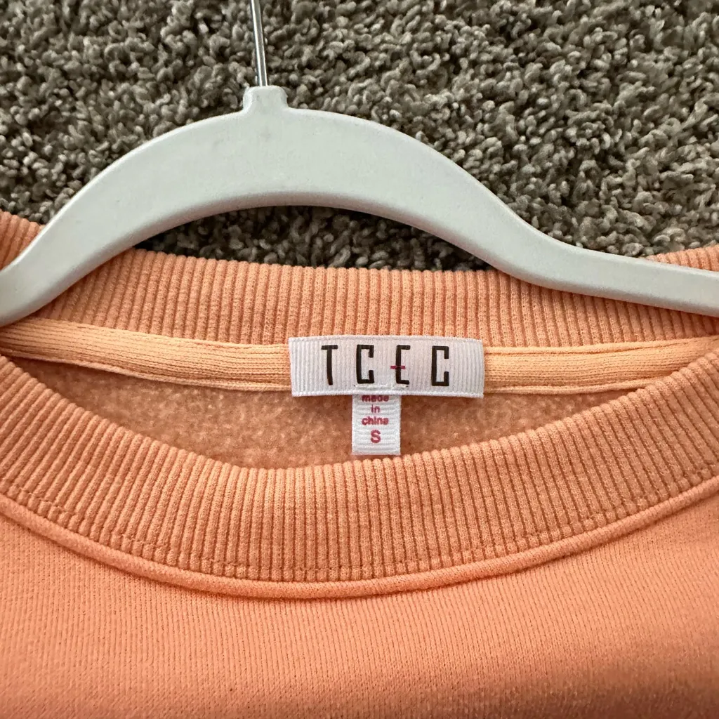 Peach Crewneck Sweatshirt Relaxed Fit Cropped Casual Everyday - Image 8