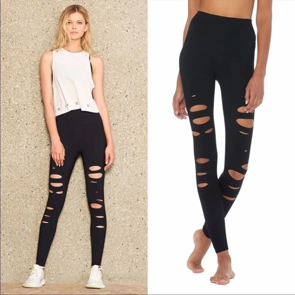 Alo‎ Yoga High Waisted Ripped Warrior Legging in Black Size Medium - Image 4