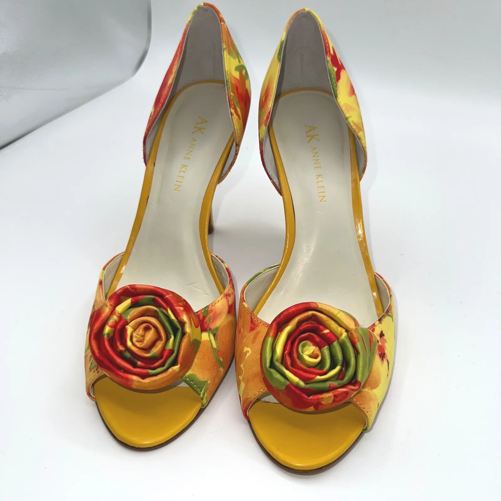 AK Anne Klein AK Kalei Womens 6M Yellow Floral Peep Toe Rose Heels Shoes Festive Size 6 - Image 5