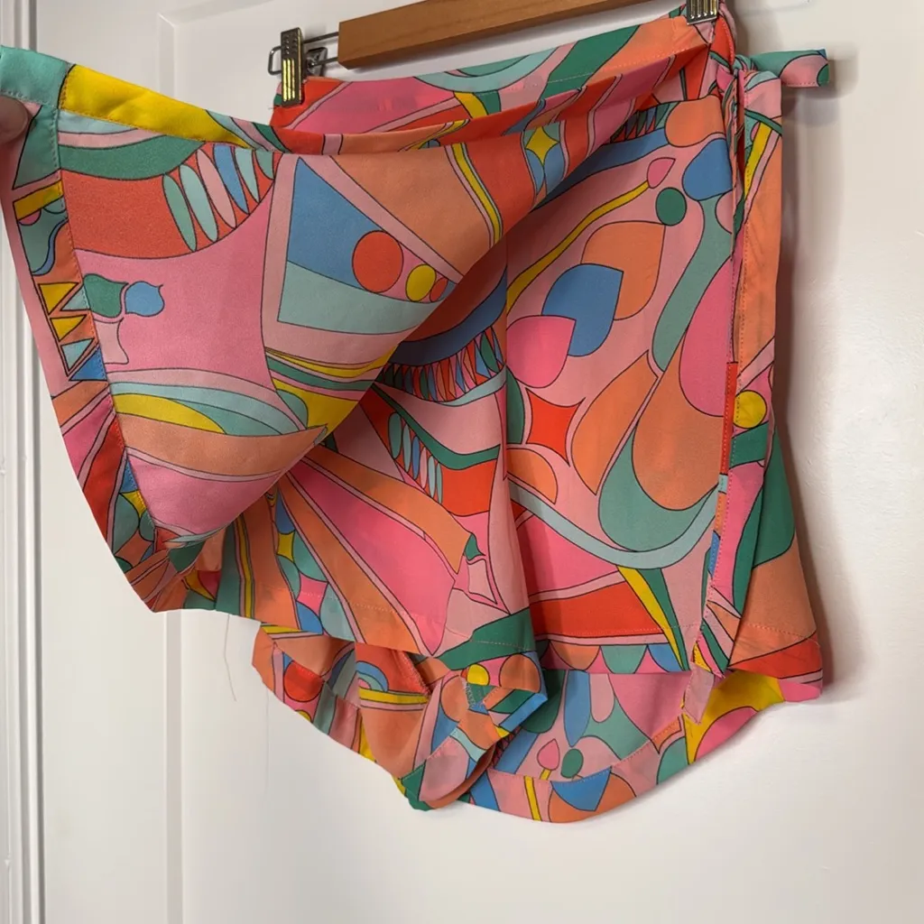 Olivaceous  Colorful Geometric Wrap Skort‎ - Medium - Image 2