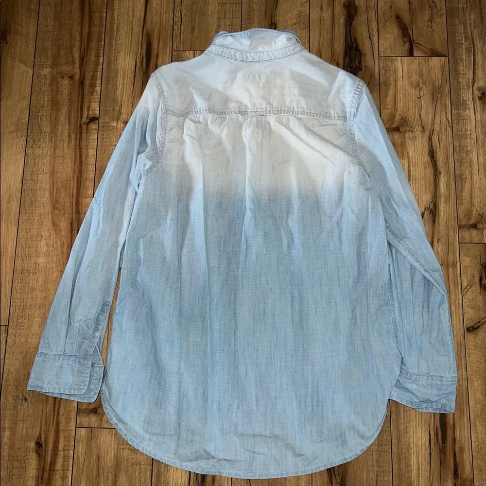 light blue top - Image 4