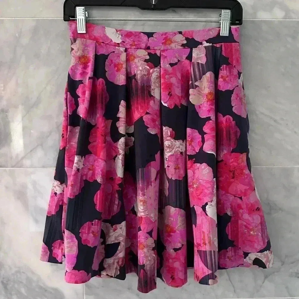 Cynthia Rowley- Fit and flare floral skirt- pockets-Size XSmall - Image 5