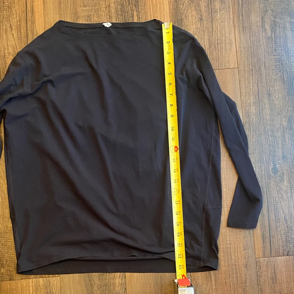 lululemon athletica Dark Blue Long Sleeve Top - Image 5