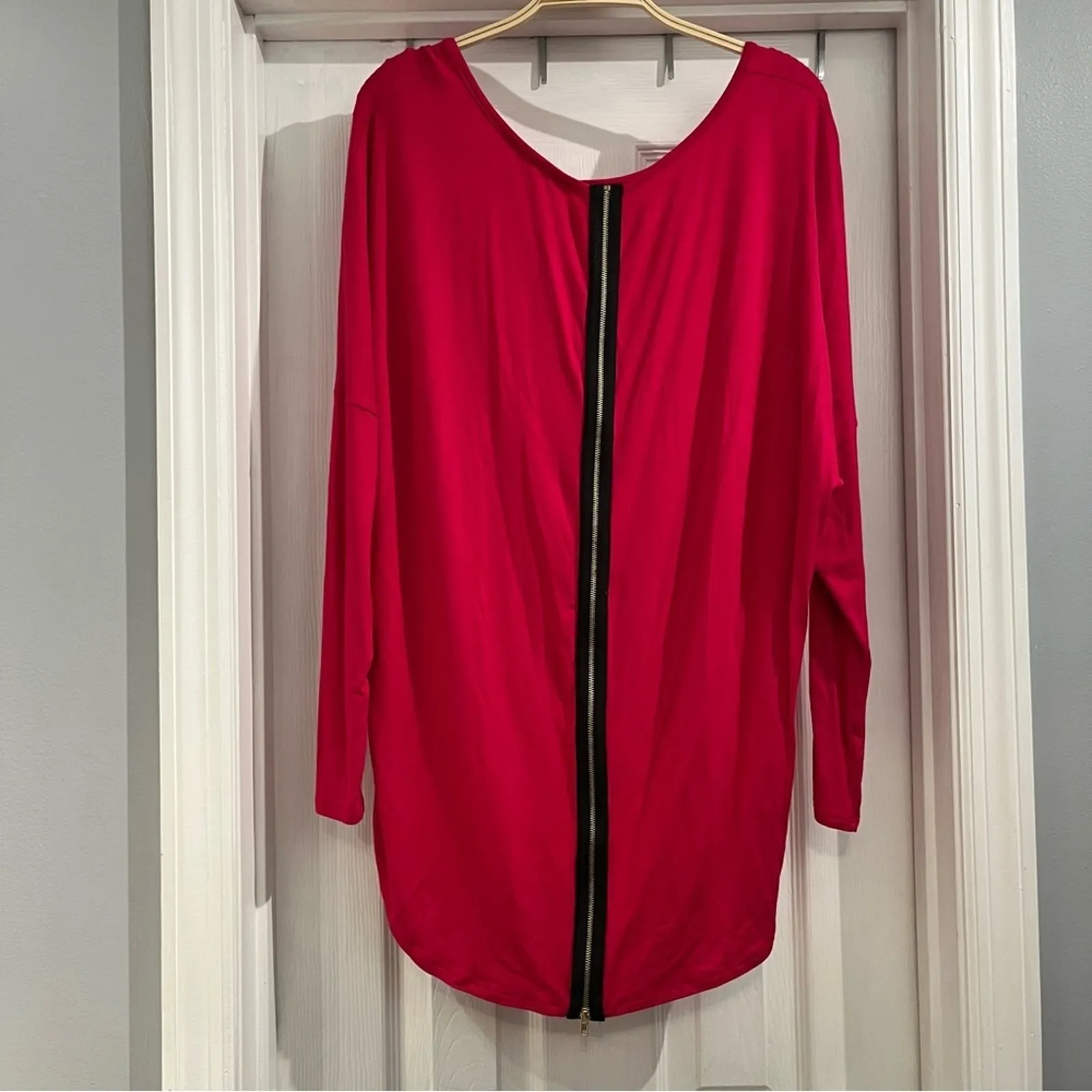 Kate and Mallory Women’s Pink High Low Oversized Blouse Sz Small​ - Image 2