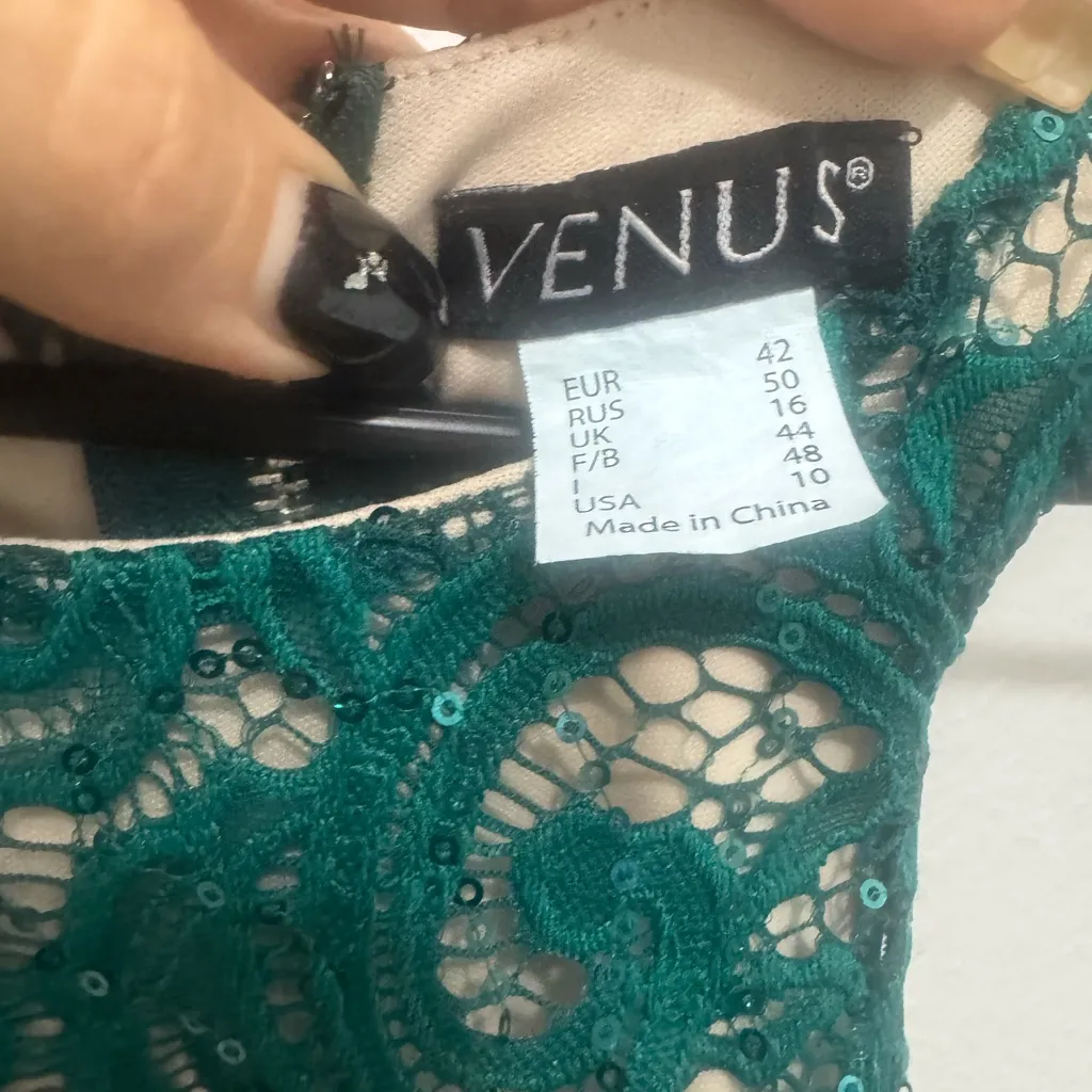 Venus Lace Dress - Image 7