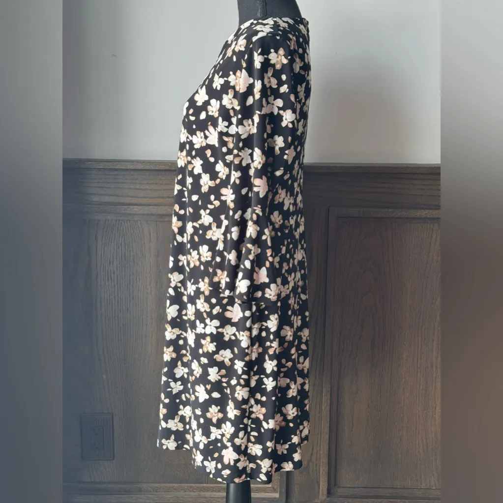 Tommy Hilfiger black floral dress with flare sleeves.  Size 12 EUC - Image 2