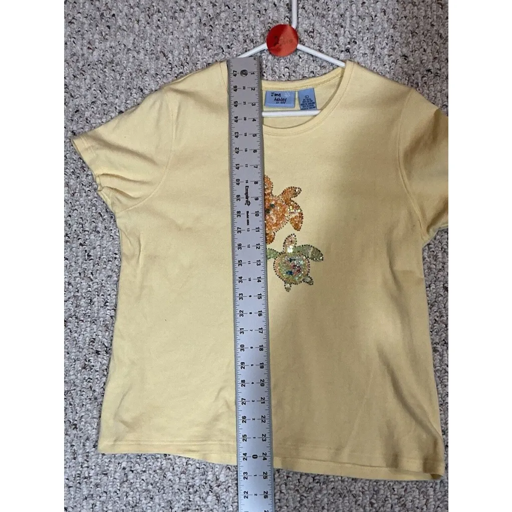 Tee Shirt Yellow Turtle Sequance Design Large Jane Ashley - Image 6