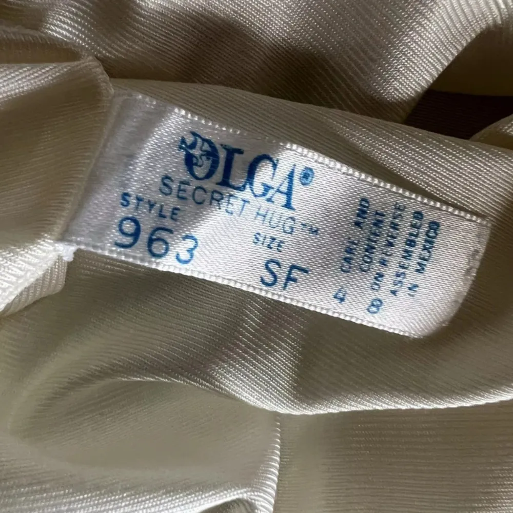 Vintage Olga Half Slip Ivory S 24/26” Waist 24” Length Ribbon Lace Waist and Hem - Image 3