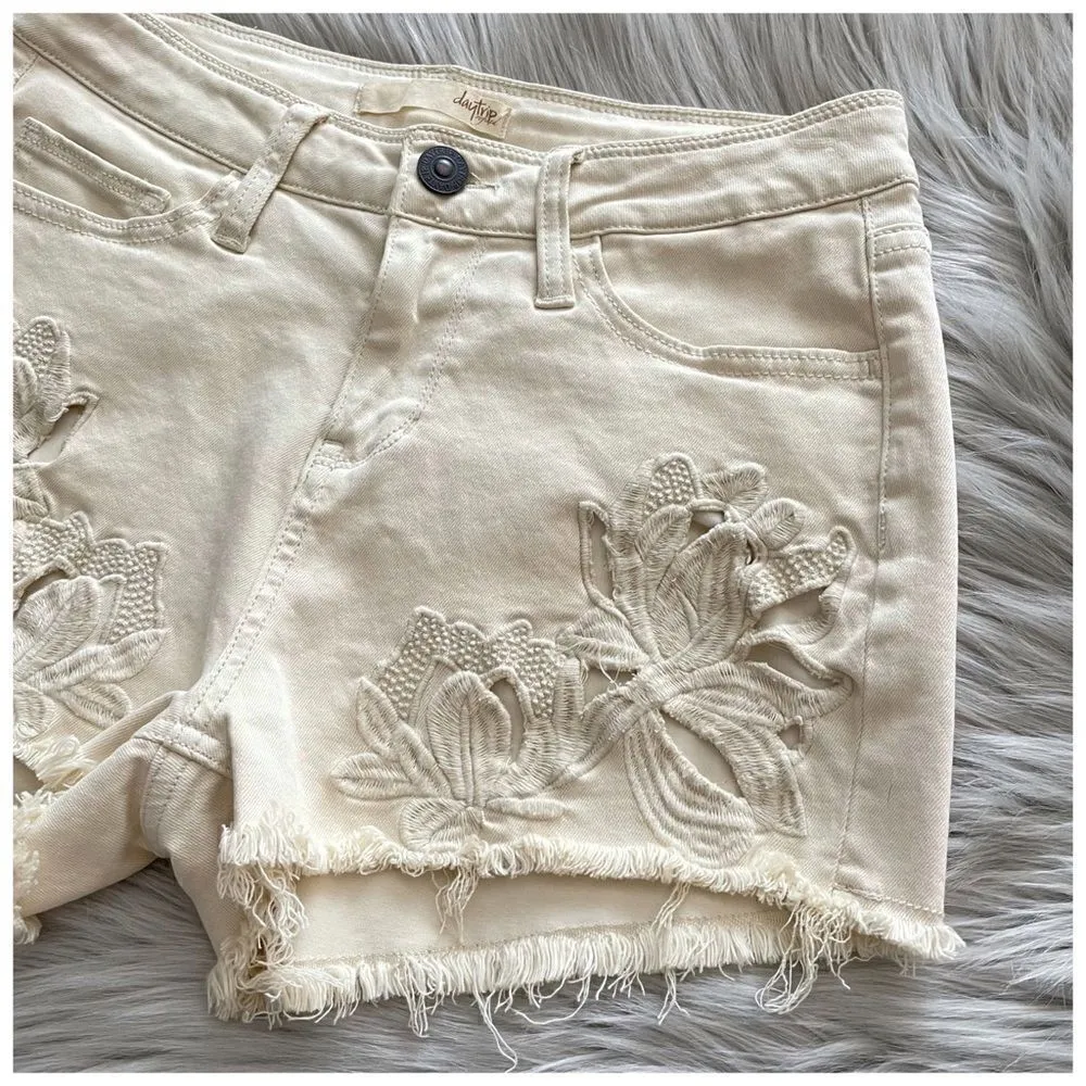 Daytrip Womens Capriscorn High Rise Cutoff Shorts Sz 26 - Image 6