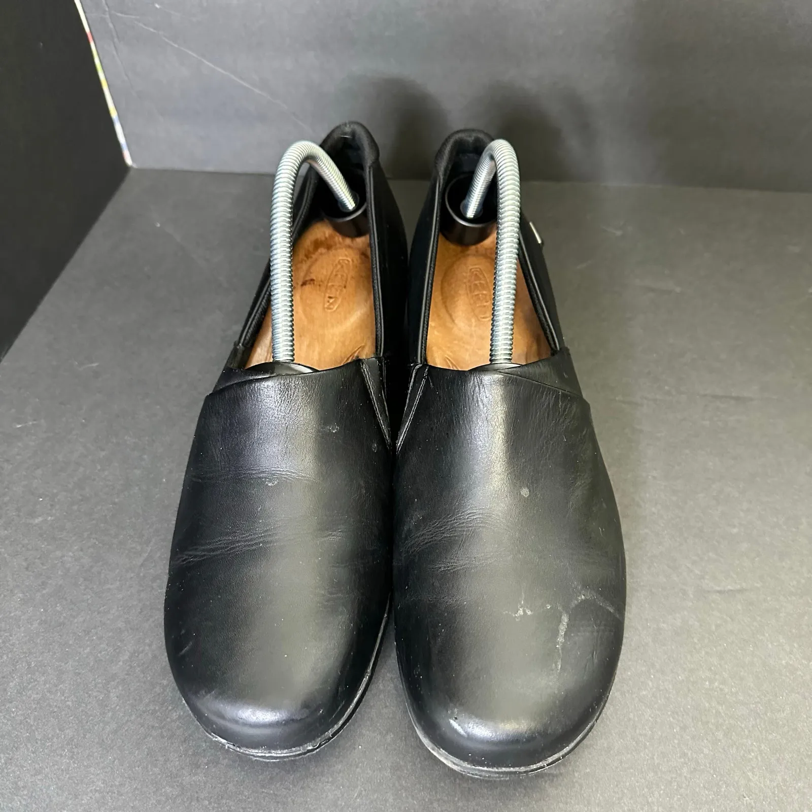 Keen size 10 Mora Clog Leather Comfort Slip On Shoes Black - Image 4