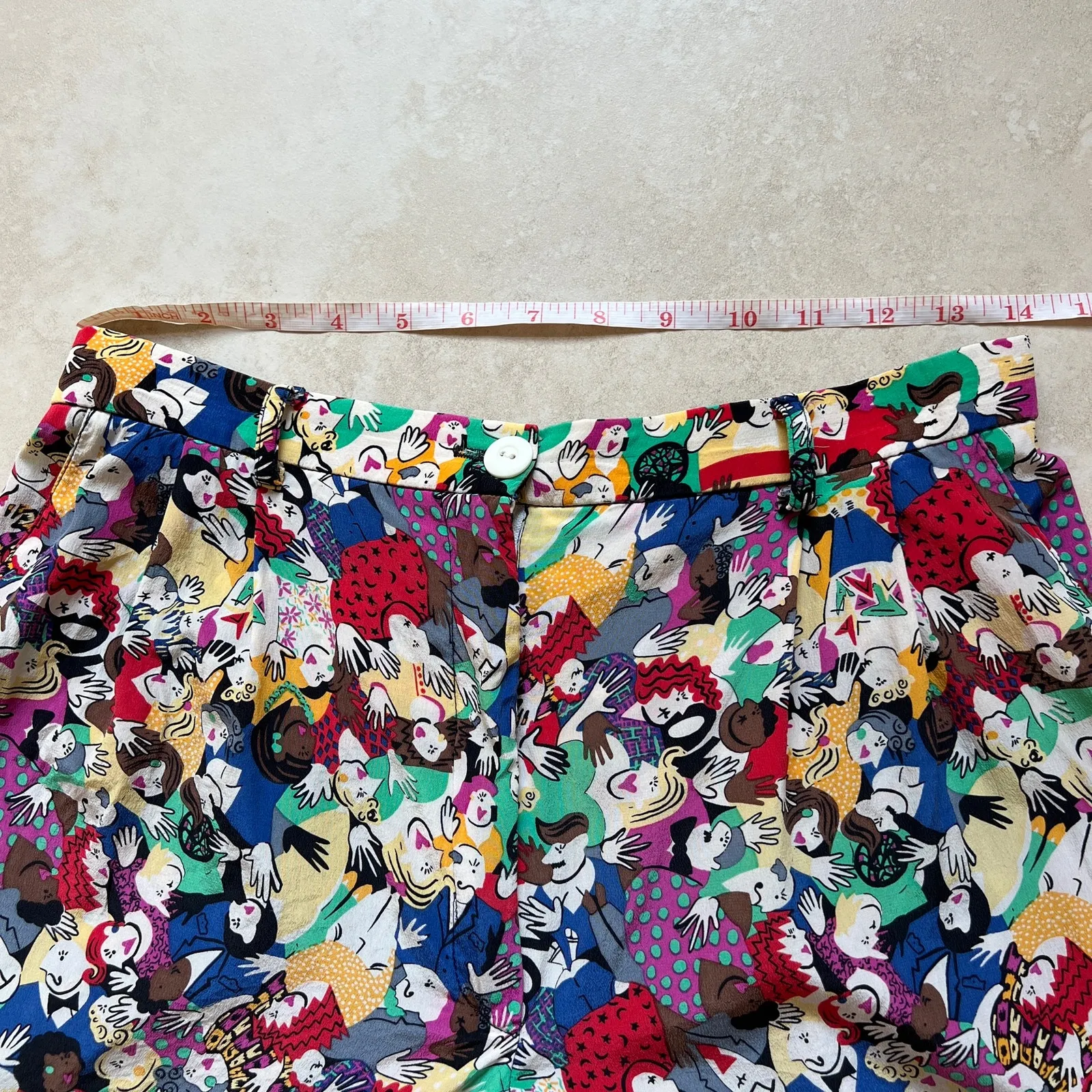 VTG Lutton & Horsfield Women's Colorful Cartoon Shorts Size M Red Size M - Image 10