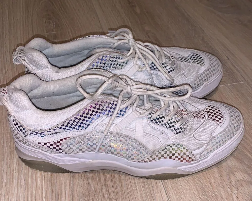 ultra Cush Varix white rainbow unisex tennis shoes - Image 3