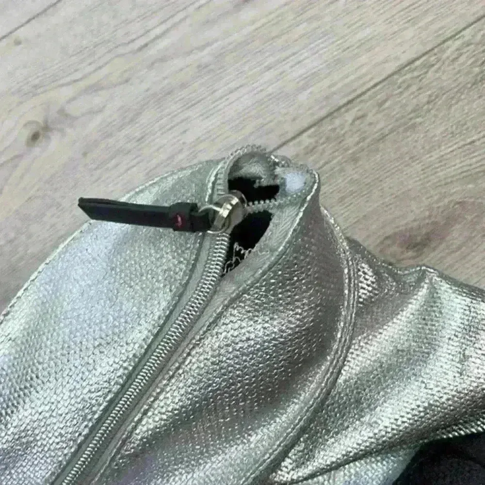 Victoria's Secret Weekender Silver Tote Bag - Image 9