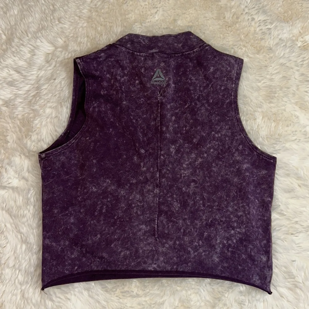 REBOOK MAROON HIGH NECK MUSCLE CROP ATHLETIC TANK - Image 2