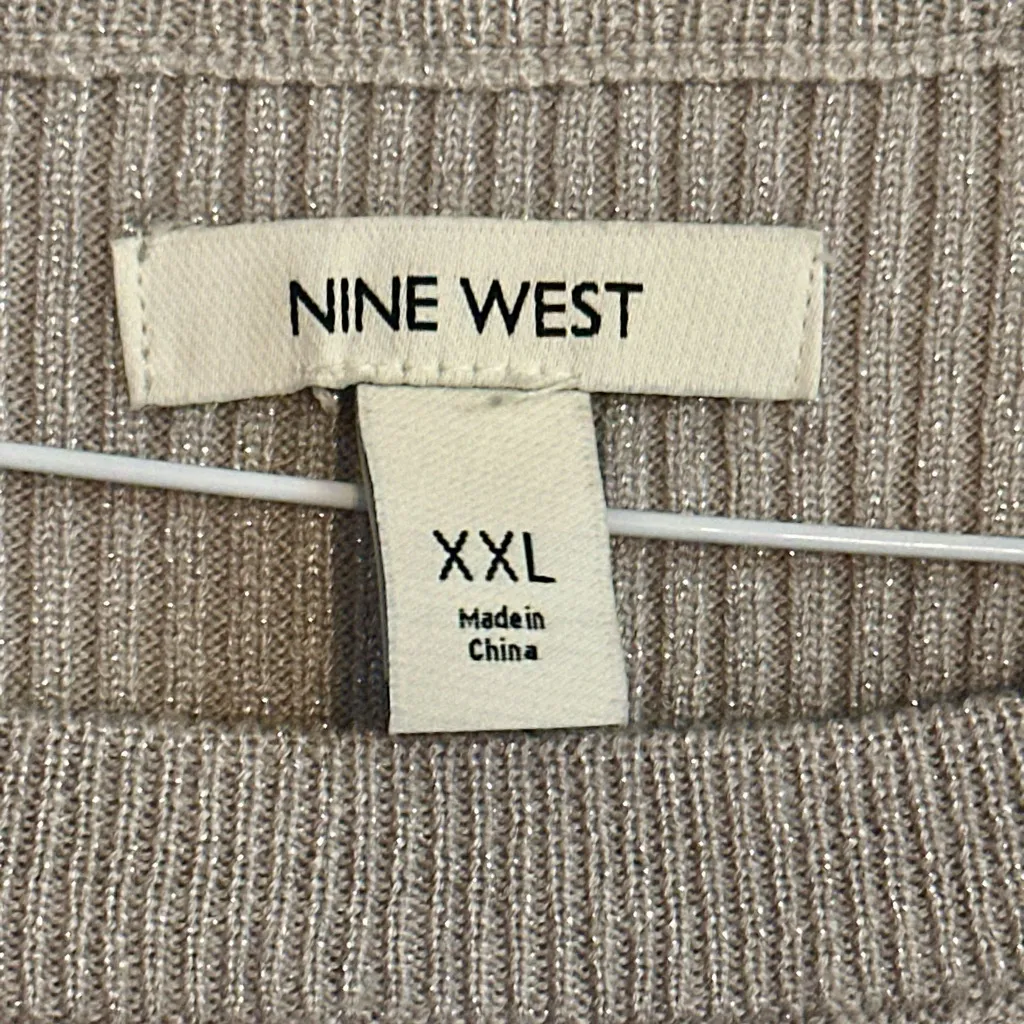 Nine West light silver gray ribbed crewneck sweater with metallic threading NWT - Image 2