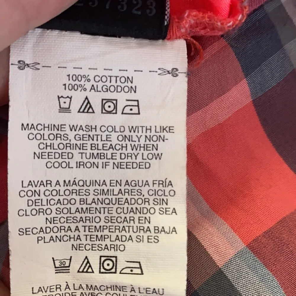 Oakley M long sleeve women’s casual button down - Image 7