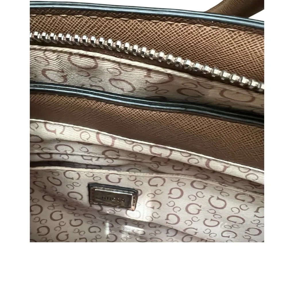 Guess Signature Nueva Crossbody Satchel Warn Tan Handbag - Image 10
