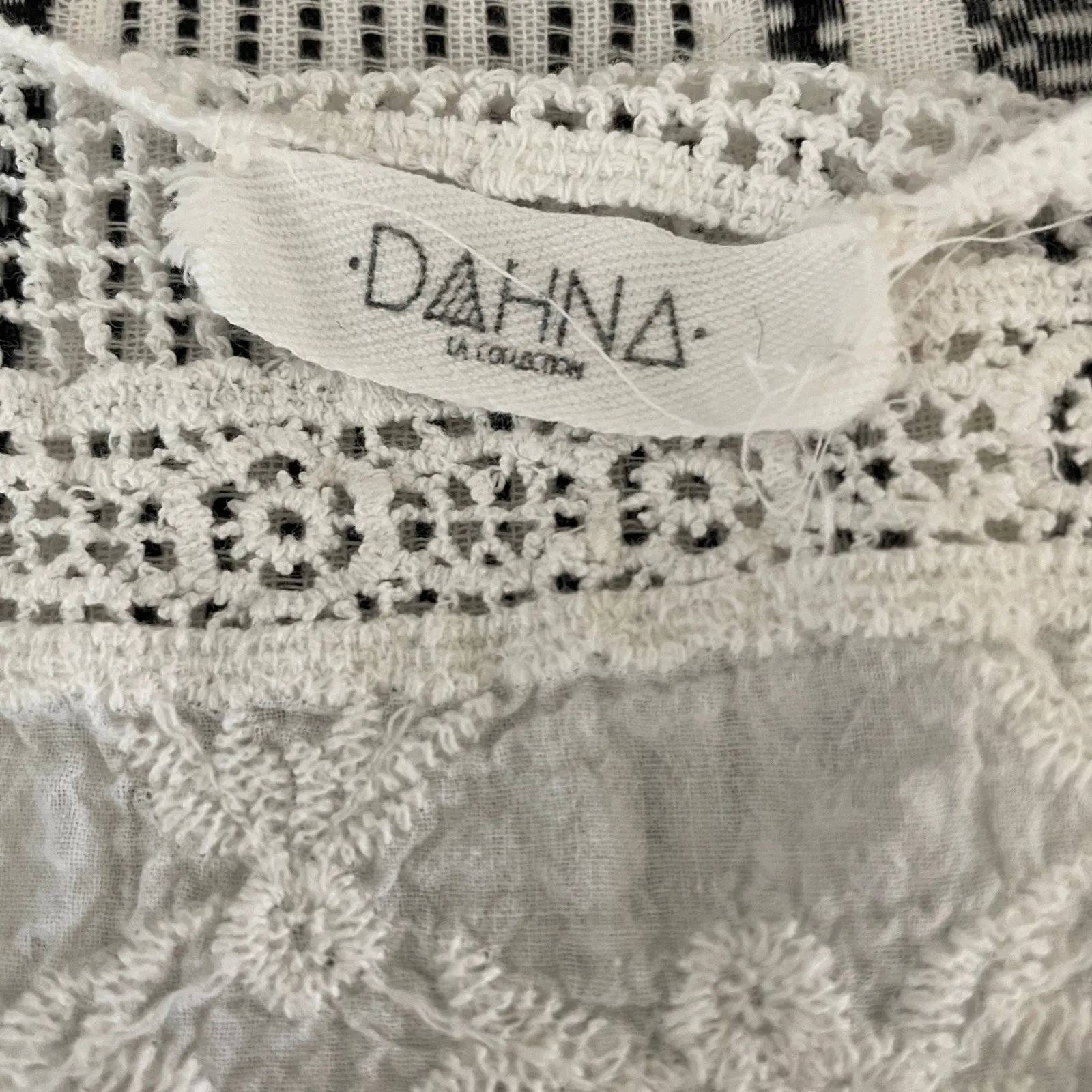 White Crochet Lace Tiered Dress Medium Beach Cover Up‎ Boho Chic Coastal Grandma - Image 2