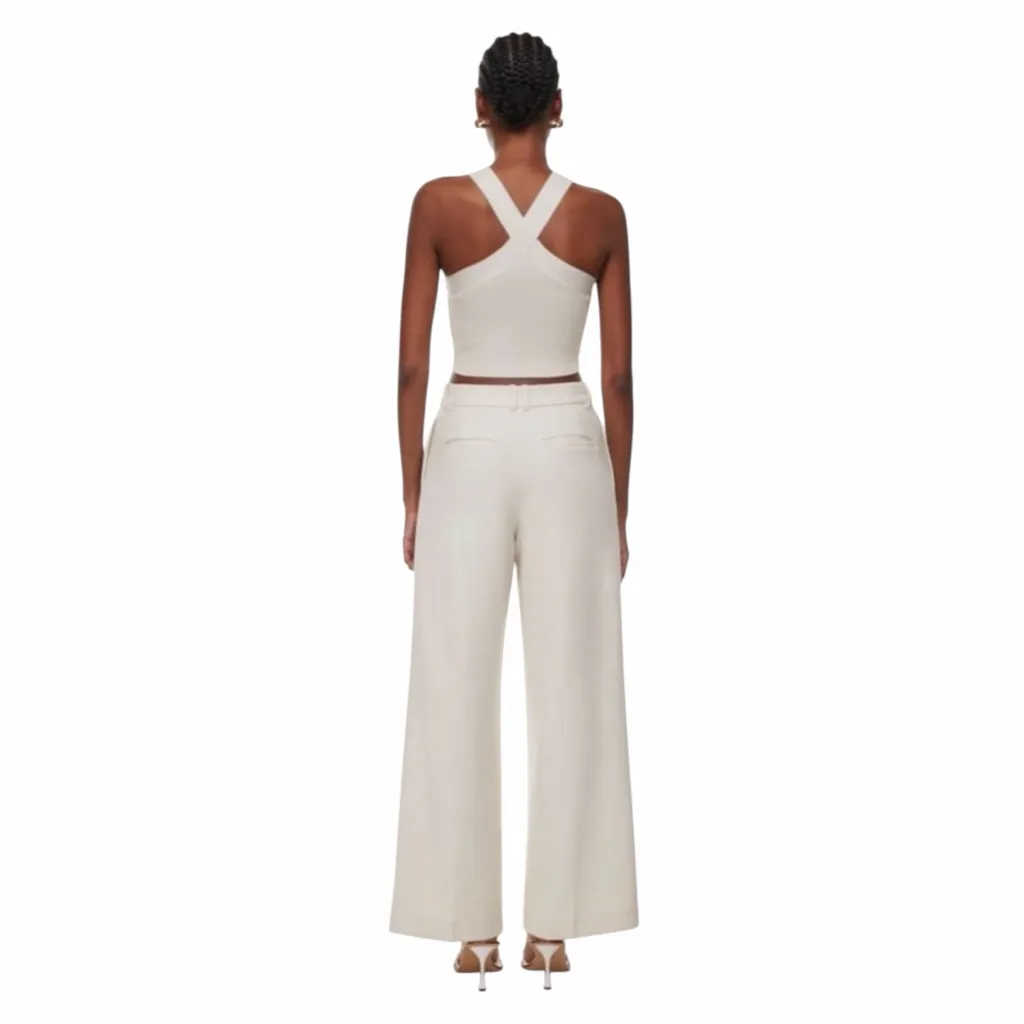 Aritzia Babaton Khaki Tan Ribbed Sculpt Knit Criss Cross Crop Top size XS - Image 4