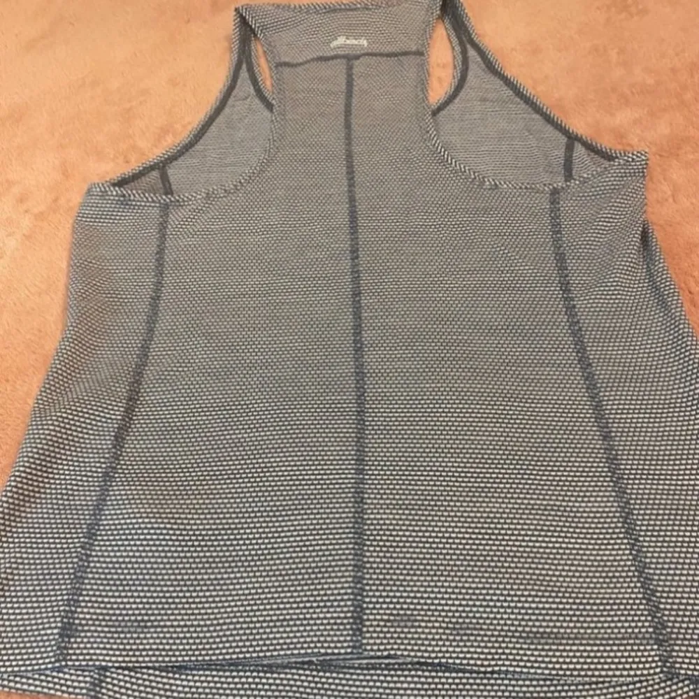 Allbirds  natural run tank top. Size medium. Dark blue/gray - Image 4