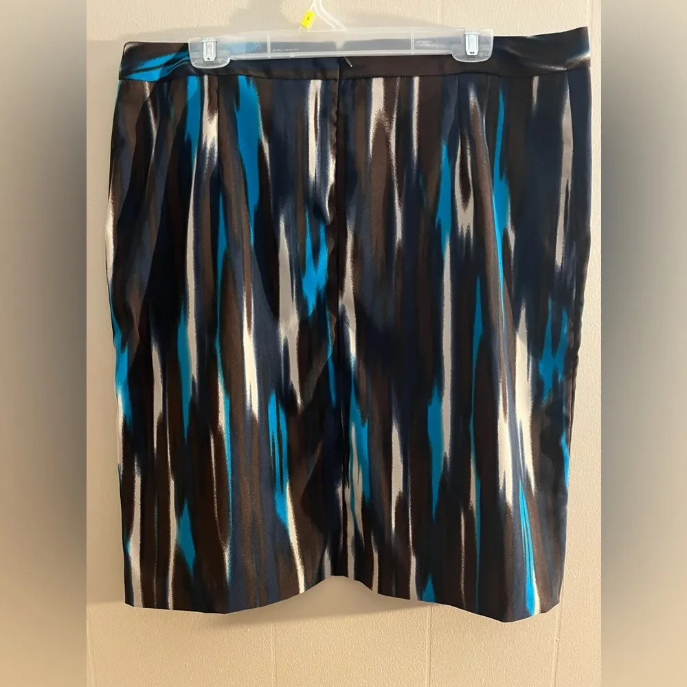 Cato  Size 16 Teal and Brown Watercolor Patterned Skirt - Image 4