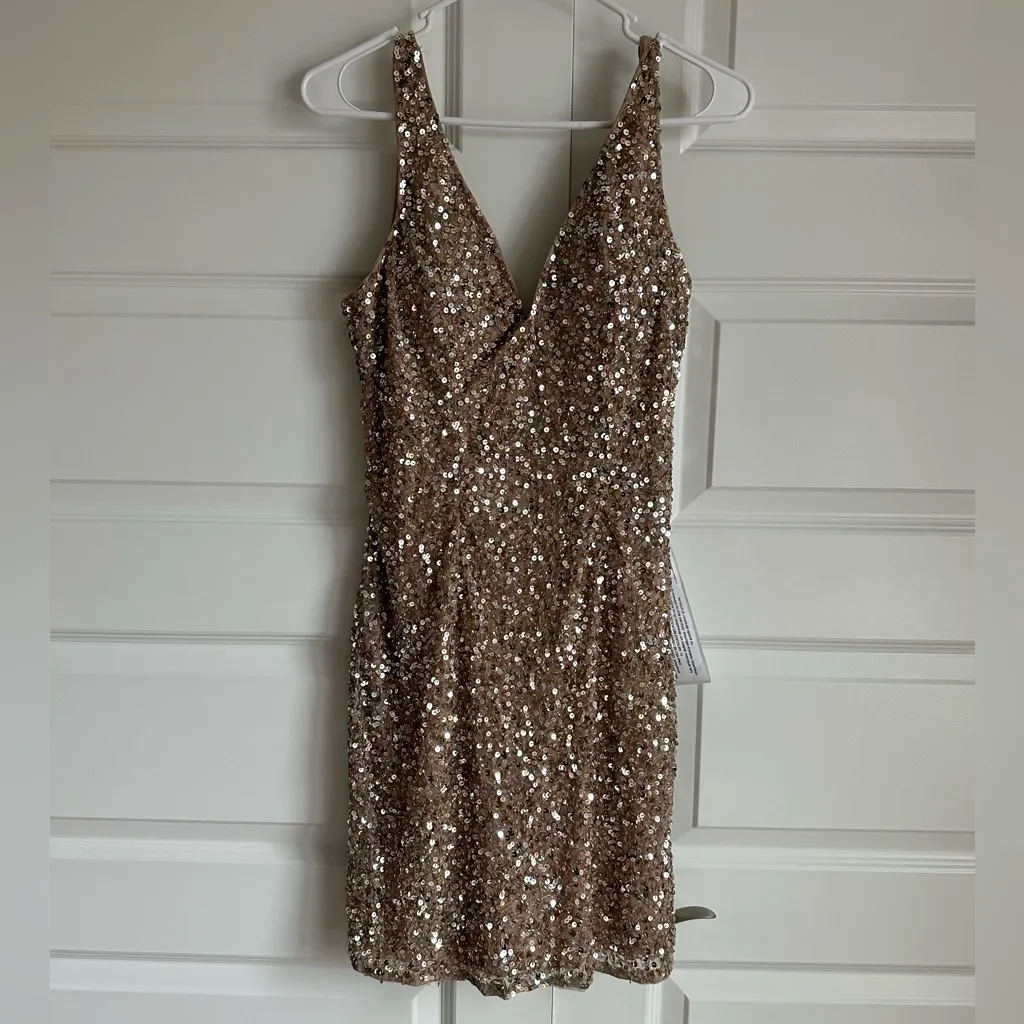 Mac Duggal Sequin Mini‎ Sleeveless Cocktail Dress in Gold- NWT - Image 4