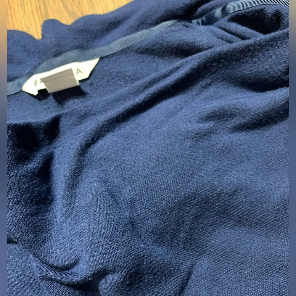 Athleta blue sweatshirt small - Image 3