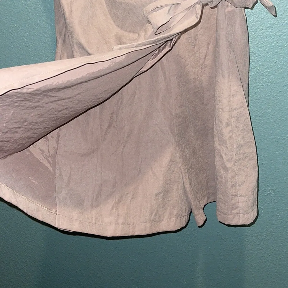 Mod Ref  Wrap Short Romper Size M - Image 5