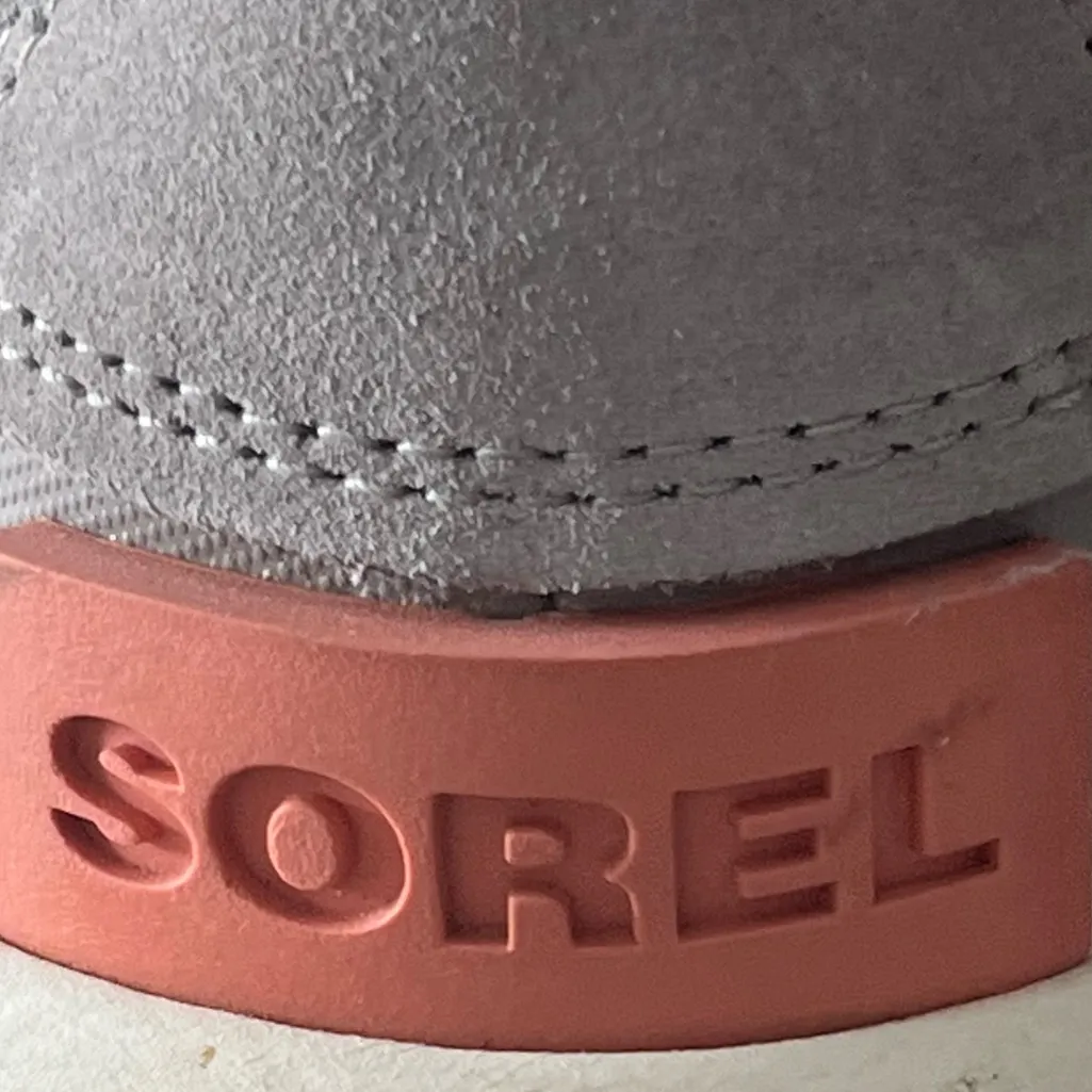 Sorel Tan and White Winter Boots - Image 6