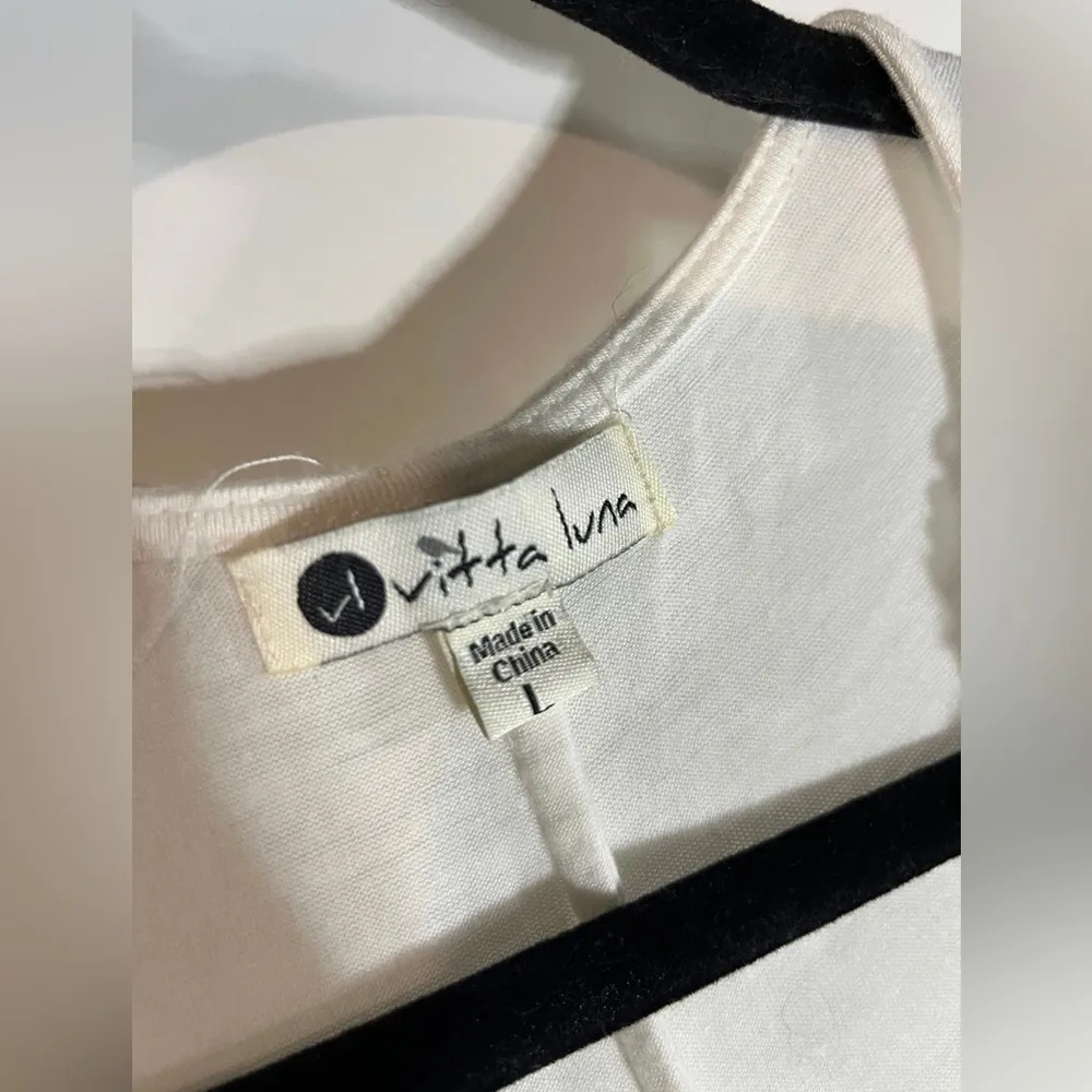 Vitta Luna White Fabric Flowered Scoop Neck Tank Top Blouse Size Large - Image 8