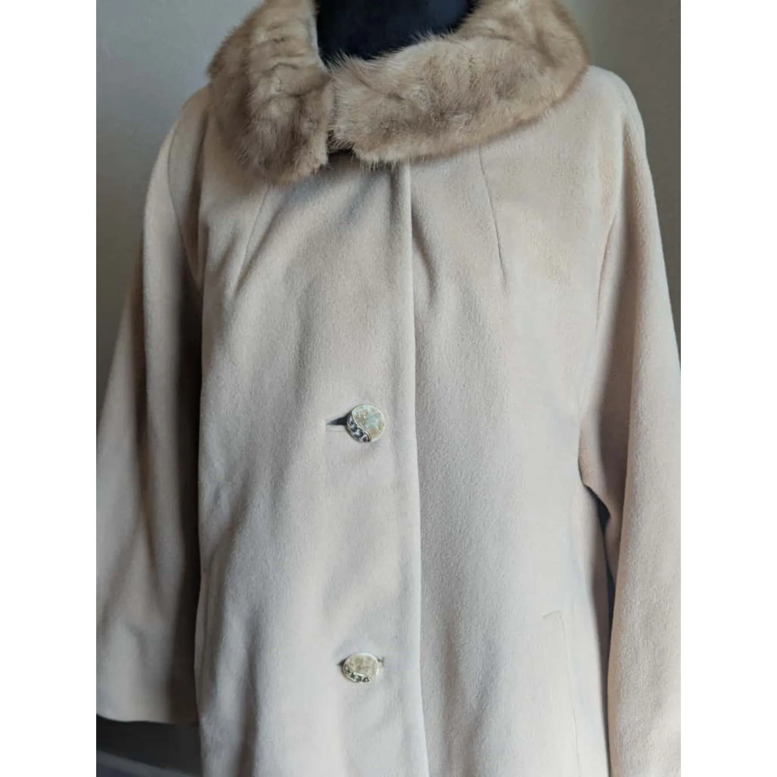 Vintage Union Made Marie Antoinette Austin 100% Cashmere Coat with Genuine Mink Brown Size L - Image 2