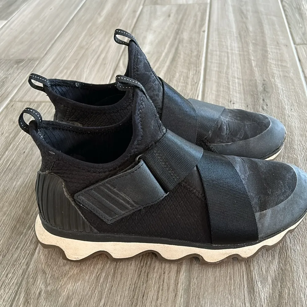 Sorel  booties - Image 2