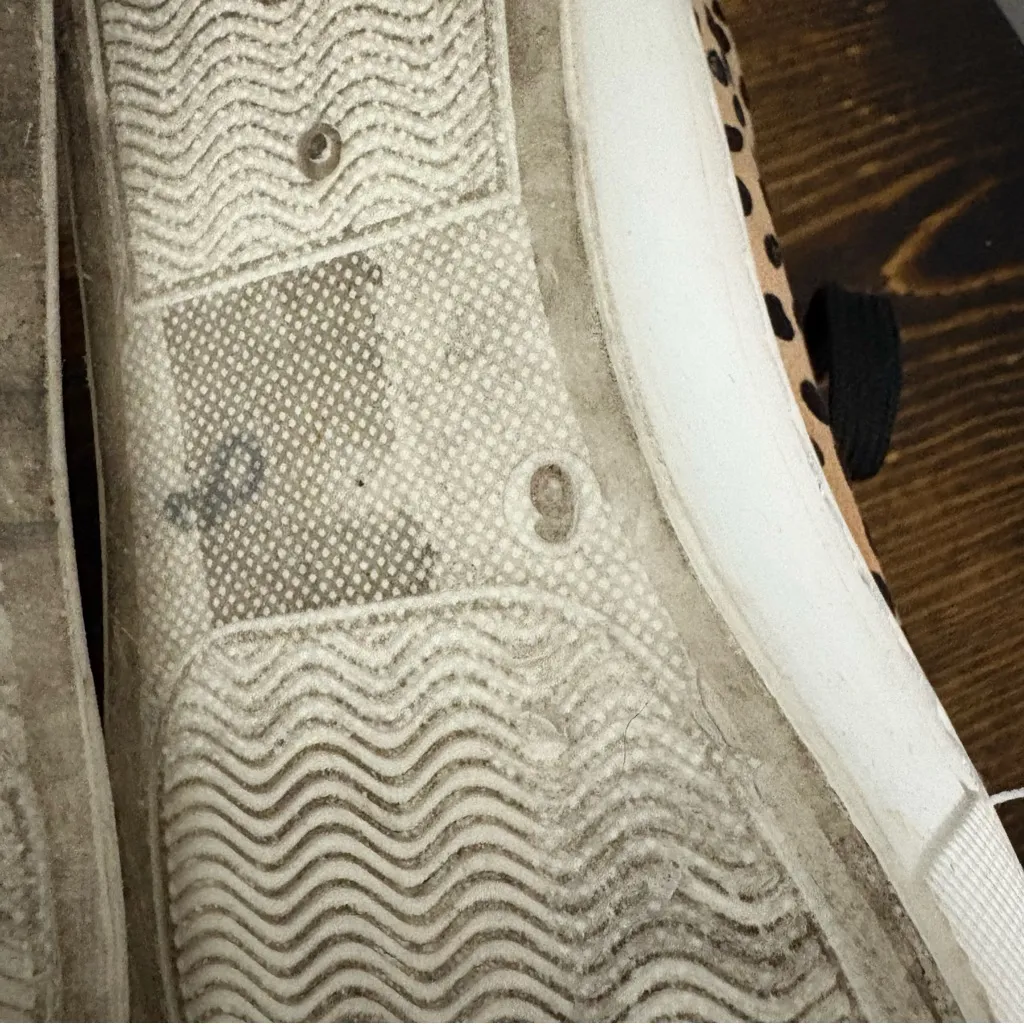 Qupid Tan Cheetah Print Sneakers‎ size 6 - Image 7